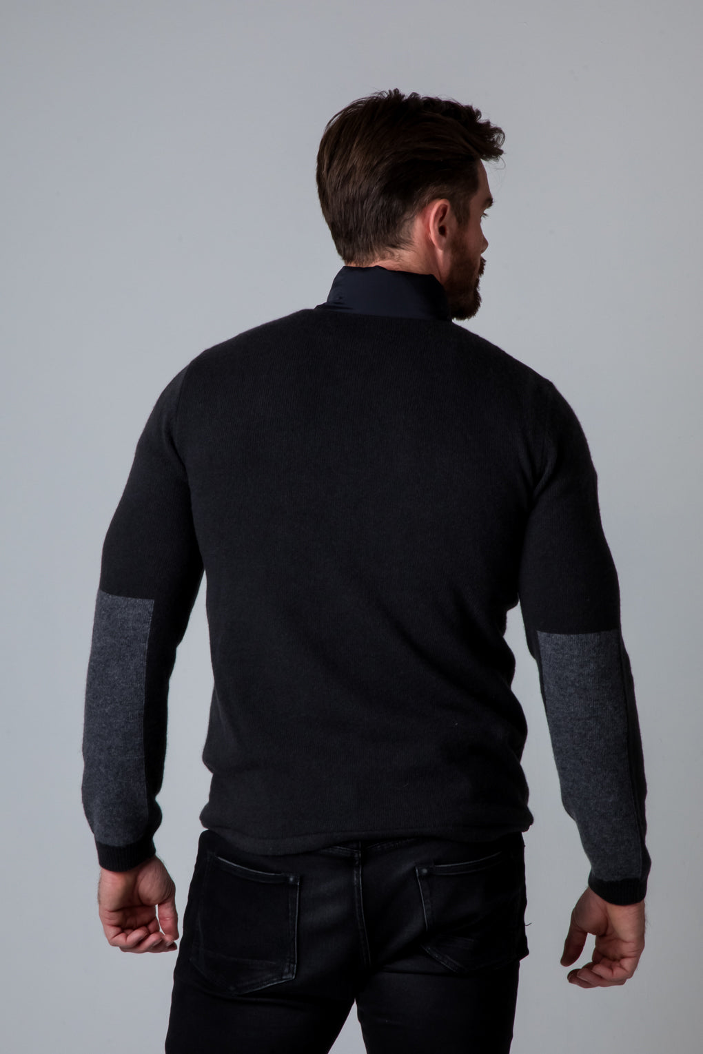01-black